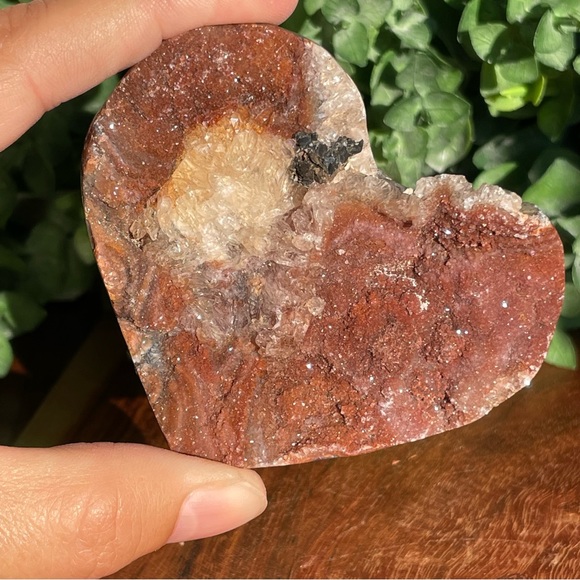 Druzy Chalcedony Crystal Heart - Picture 1 of 14